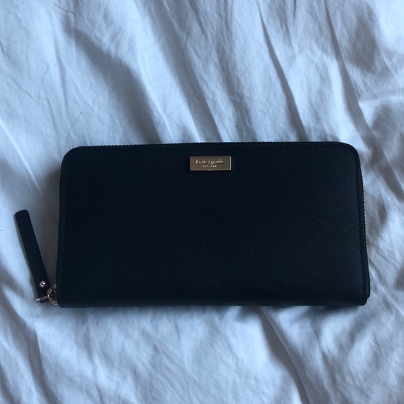 Kate Spade Newbury Lane Neda wallet in black - Picture 1 of 6
